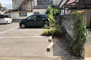 神戸市北区の駐車場の草刈り