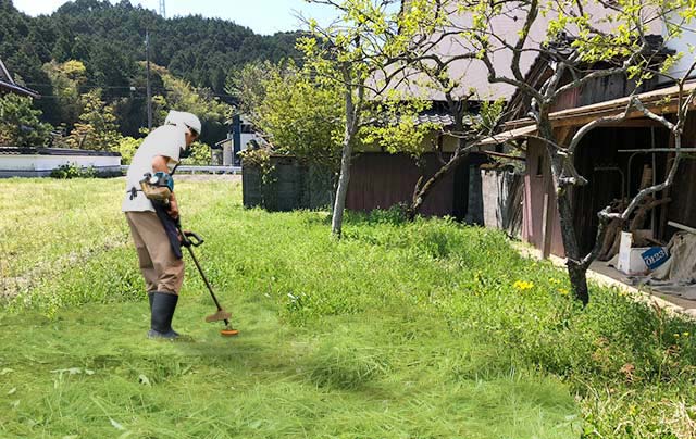 三田市の草刈り作業